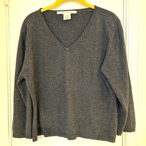 EUC Silk Cashmere blend Max Studio v-neck 3/4 sleeve sweater